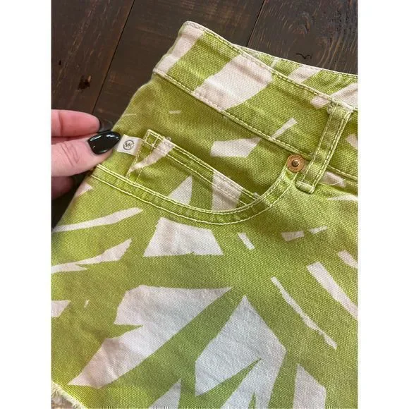 Michael Kors Women's Denim Palm Leaf Cut-Off Jean Shorts Green Size 6 tj d - Picture 6 of 8
